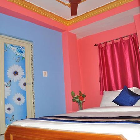 H C N Guest House Calcutta Buitenkant foto