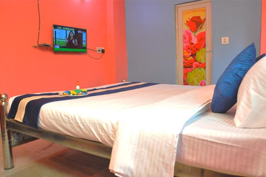 H C N Guest House Calcutta Buitenkant foto